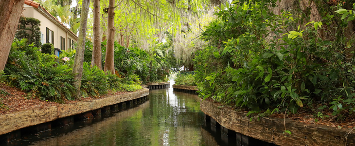 A famous river that runs through Winter Park, Florida